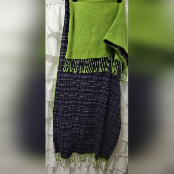 💵3/$20 Pashmina Sewn Flannel Side Long Sleeve Shein Top - Picture 6 of 15